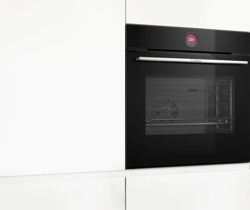 Bosch Serie 8 Einbau-Backofen HBG7341B1 oven — view 1