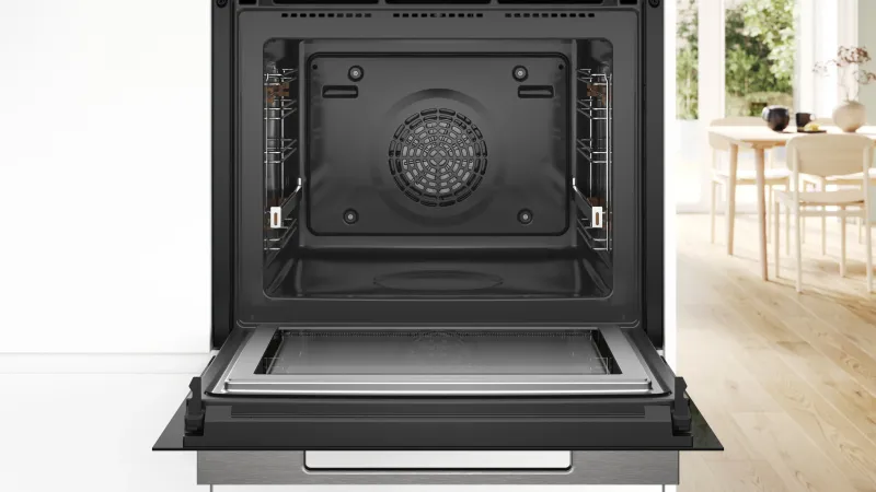 Bosch Serie 8 Einbau-Backofen mit Mikrowellenfunktion HMG776NB1 oven — view 2