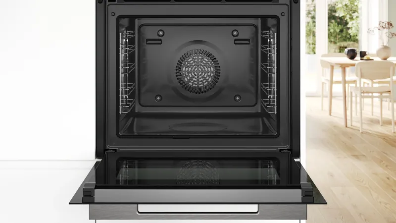 Bosch Series 8 HBG7784B1 oven — view 2