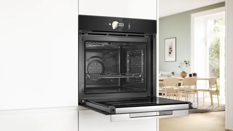 Bosch Series 8 HBG7784B1 oven — view 3