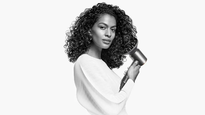 Dyson Supersonic HD07 Nickel/Kupfer hair dryer — view 3