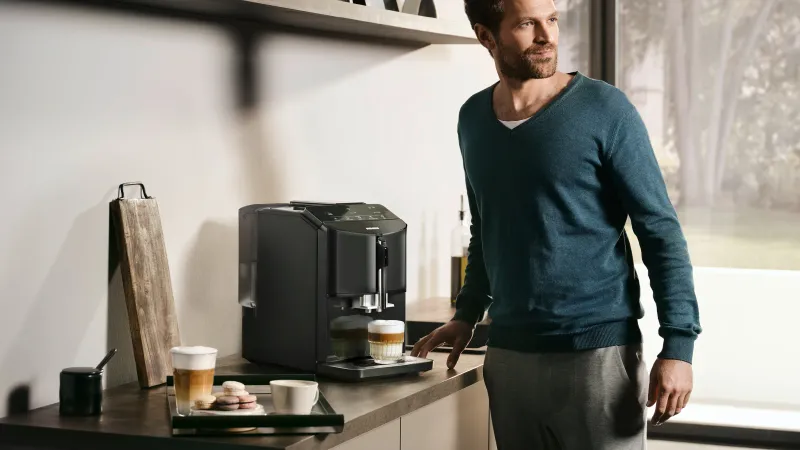 Siemens EQ300 TF301E09 coffee machine — view 2