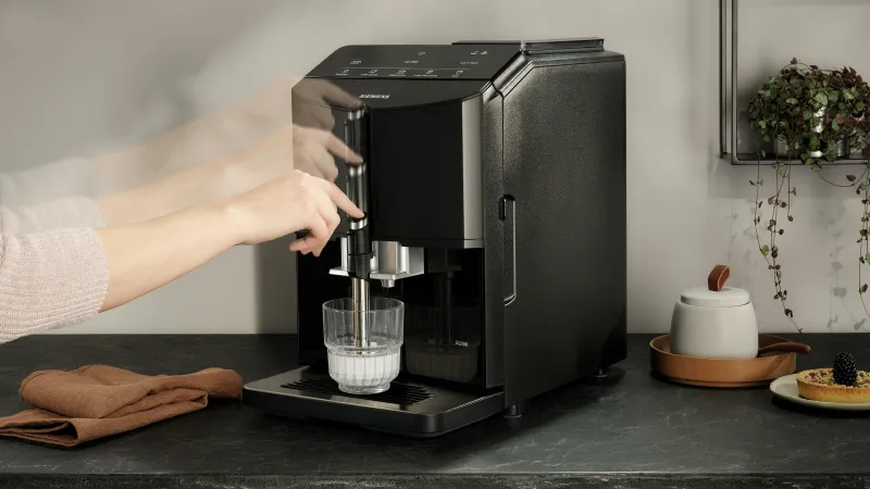 Siemens EQ300 TF301E09 coffee machine — view 5
