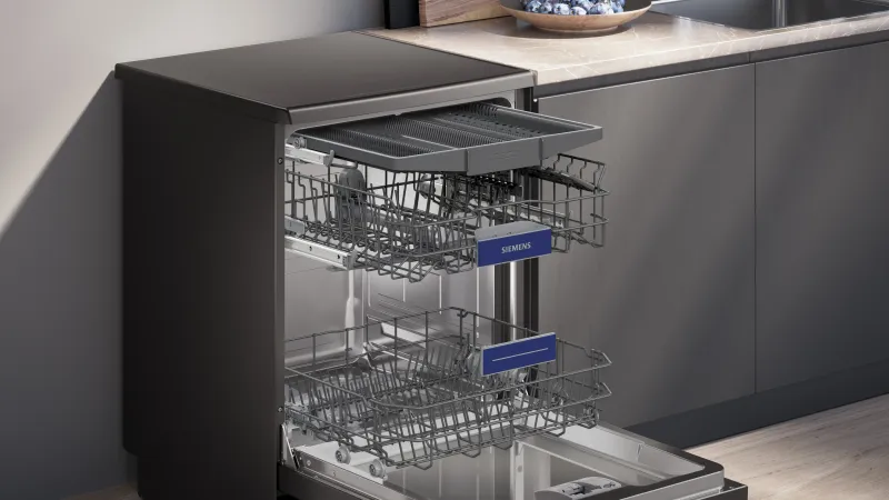 Siemens iQ300 SN23EC03ME dishwasher — view 3