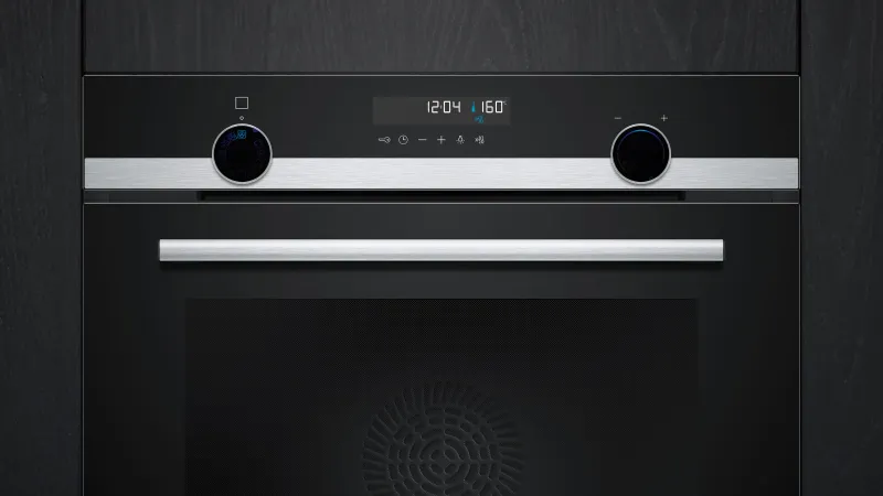 Siemens iQ500 HB578GBS3 oven — view 2