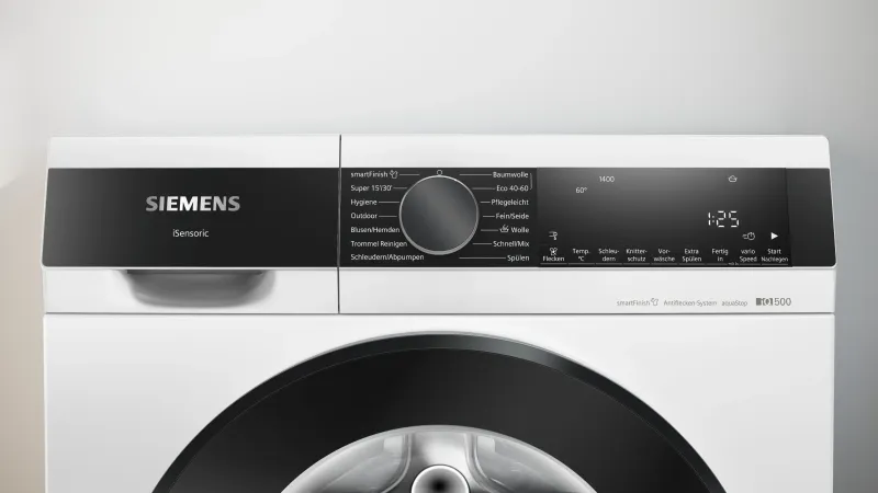 Siemens iQ500 WG44G2Z40 washing machine — view 2