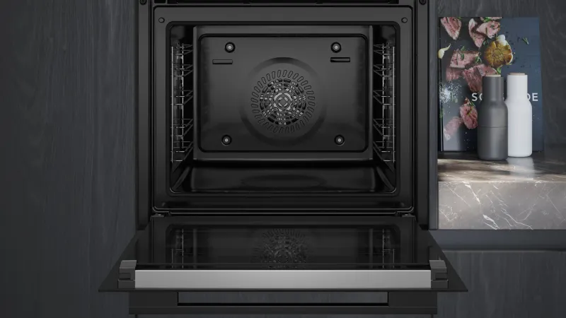 Siemens iQ700 HB774G1B1 oven — view 3