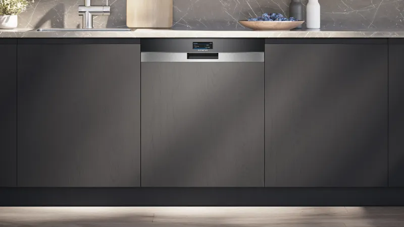 Siemens iQ700 SN57TS00CE dishwasher — view 2