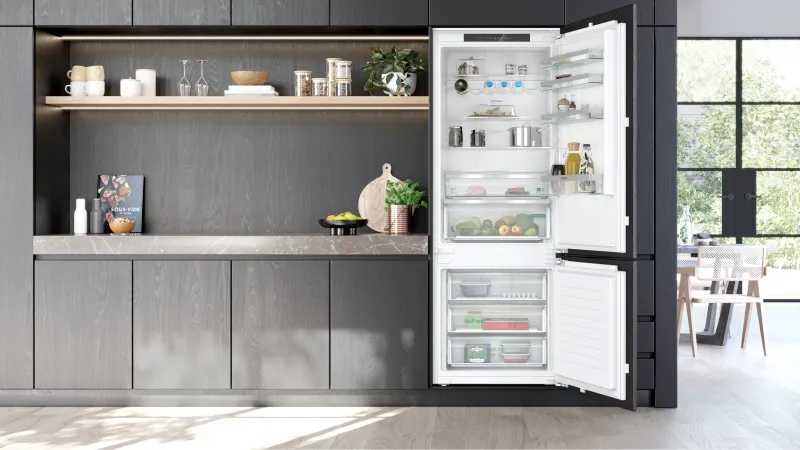 Siemens iQ300 KB96NVFE0 refrigerator — view 2