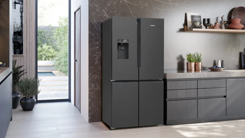 Siemens iQ700 KF96DPXEA refrigerator — view 4